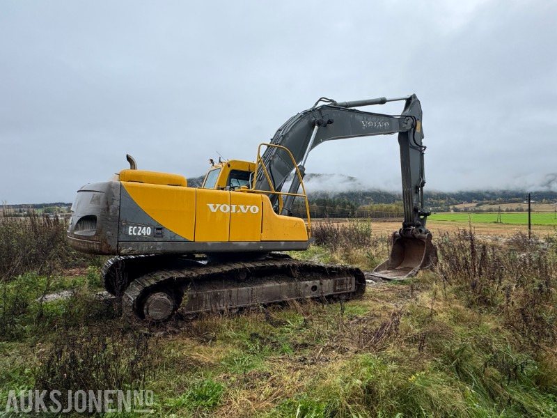 2001 Volvo EC240NLC Beltegraver - Gravemaskin - Escavadeira: foto 4 2001 Volvo EC240NLC Beltegraver - Gravemaskin - Escavadeira: foto 4