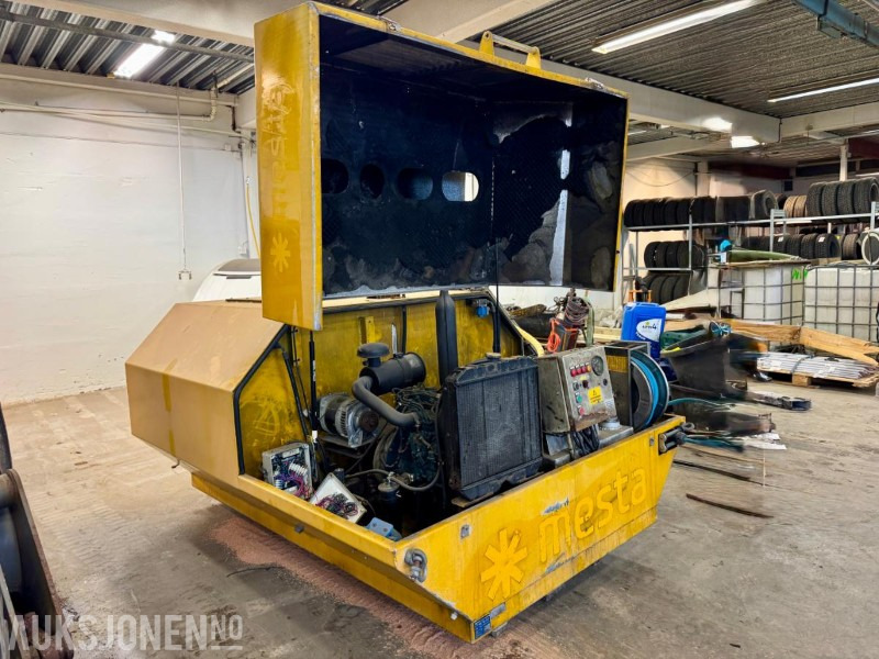 2002 MEC-TEC Skiltvasker - Equipamento de construção: foto 1 2002 MEC-TEC Skiltvasker - Equipamento de construção: foto 1