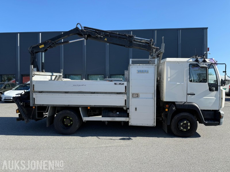 2003 MAN LE 12.200 KRANBIL, HIAB 066 B-2, RADIOSTYRING, SKAP, HENGERFESTE - Camião grua: foto 4 2003 MAN LE 12.200 KRANBIL, HIAB 066 B-2, RADIOSTYRING, SKAP, HENGERFESTE - Camião grua: foto 4