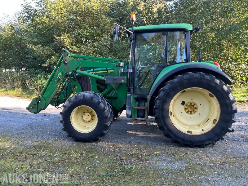 2004 John Deere 6320 - traktor med frontlaster - Trator: foto 4 2004 John Deere 6320 - traktor med frontlaster - Trator: foto 4
