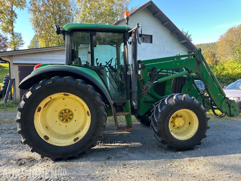 2004 John Deere 6320 - traktor med frontlaster - Trator: foto 5 2004 John Deere 6320 - traktor med frontlaster - Trator: foto 5