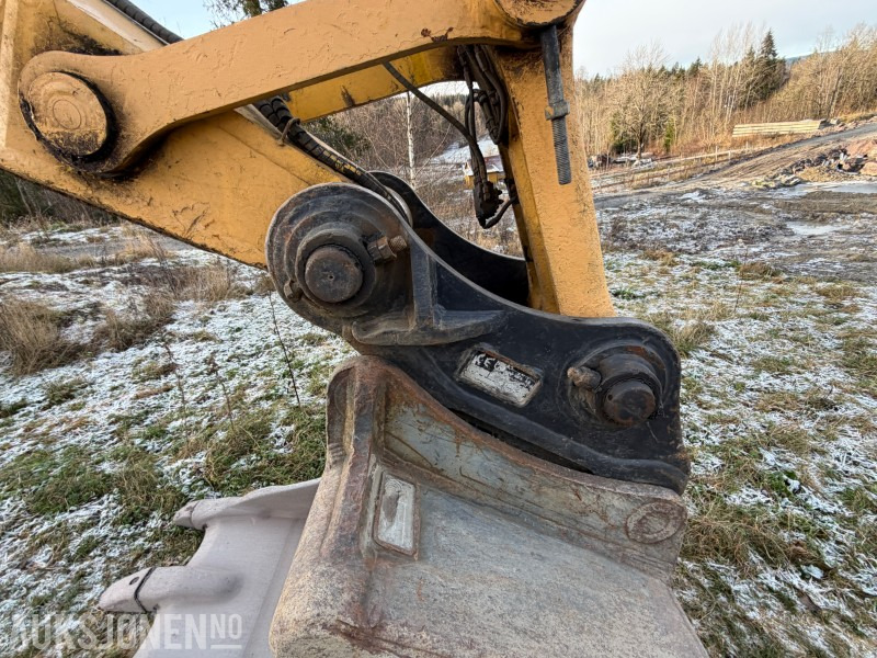 Escavadeira 2004 Komatsu PC210LC-7K Beltegraver - S70 - Graveskuff 103 cm: foto 10 Escavadeira 2004 Komatsu PC210LC-7K Beltegraver - S70 - Graveskuff 103 cm: foto 10