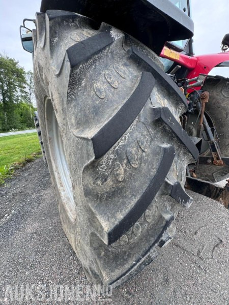 Trator 2004 Massey Ferguson 6480 Dynashift - Frontlaster med hydraulisk redskapslås - Fronthydraulikk - 40 km - Fjærende hytte - tredje funksjon: foto 13