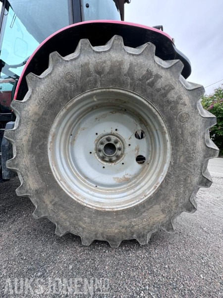 Trator 2004 Massey Ferguson 6480 Dynashift - Frontlaster med hydraulisk redskapslås - Fronthydraulikk - 40 km - Fjærende hytte - tredje funksjon: foto 12