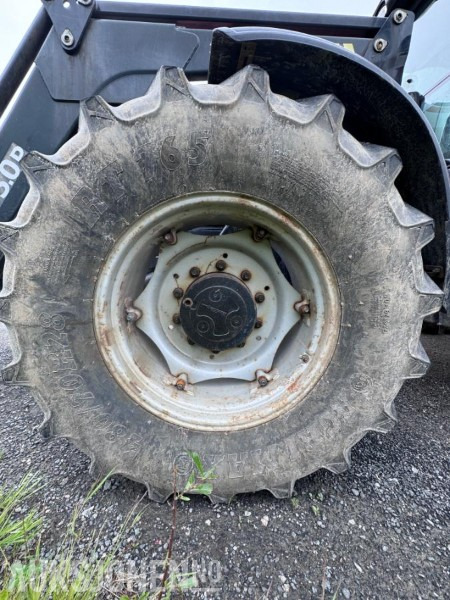 Trator 2004 Massey Ferguson 6480 Dynashift - Frontlaster med hydraulisk redskapslås - Fronthydraulikk - 40 km - Fjærende hytte - tredje funksjon: foto 10