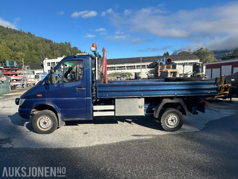2004 Mercedes-Benz 313 CDI SPRINTER 2.1-129 D - Kran - Tippkasse - 173782 km - Carrinha basculante: foto 2 2004 Mercedes-Benz 313 CDI SPRINTER 2.1-129 D - Kran - Tippkasse - 173782 km - Carrinha basculante: foto 2