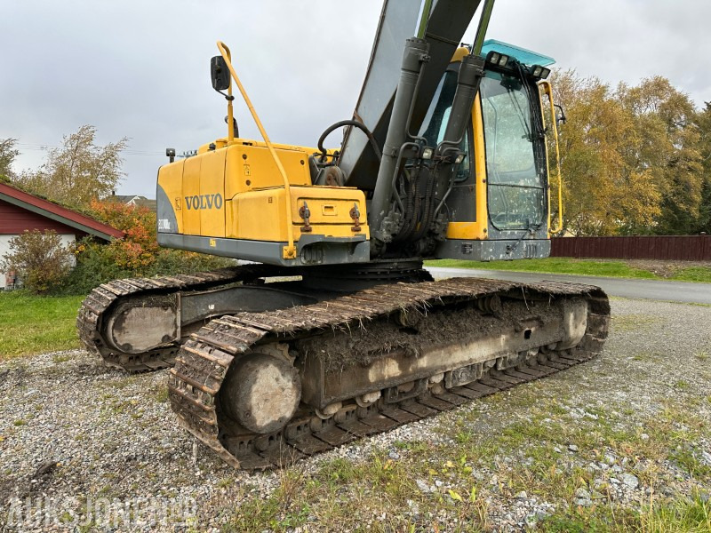 2004 Volvo EC210BLC - sertifisert, lang og kort bom og flere skuffer - Escavadeira: foto 5 2004 Volvo EC210BLC - sertifisert, lang og kort bom og flere skuffer - Escavadeira: foto 5