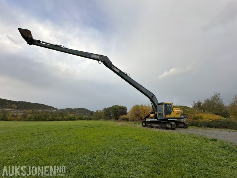 2004 Volvo EC210BLC - sertifisert, lang og kort bom og flere skuffer - Escavadeira: foto 2 2004 Volvo EC210BLC - sertifisert, lang og kort bom og flere skuffer - Escavadeira: foto 2