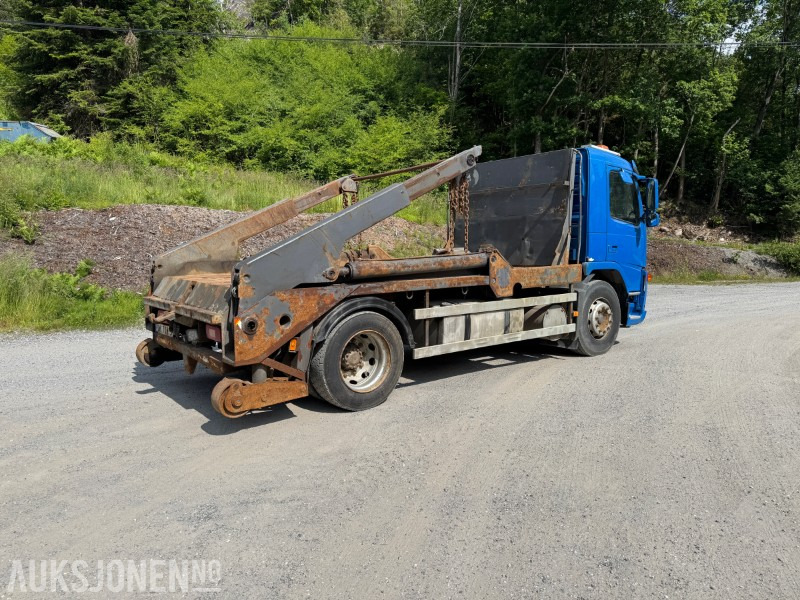 2004 Volvo FM9 containerløfter / liftbil – 15 tonn - Camião multibenne: foto 5 2004 Volvo FM9 containerløfter / liftbil – 15 tonn - Camião multibenne: foto 5