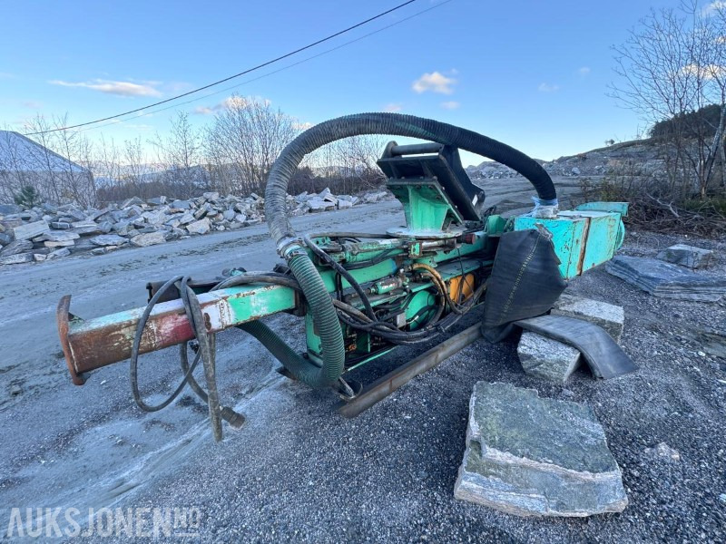 2006 IR Montabert boretårn CPA 225 - HC 40 hammer - Nytt S70 feste i 2022 - Ilmeg støvsuger - kompressor - Máquina de perfuração: foto 4 2006 IR Montabert boretårn CPA 225 - HC 40 hammer - Nytt S70 feste i 2022 - Ilmeg støvsuger - kompressor - Máquina de perfuração: foto 4