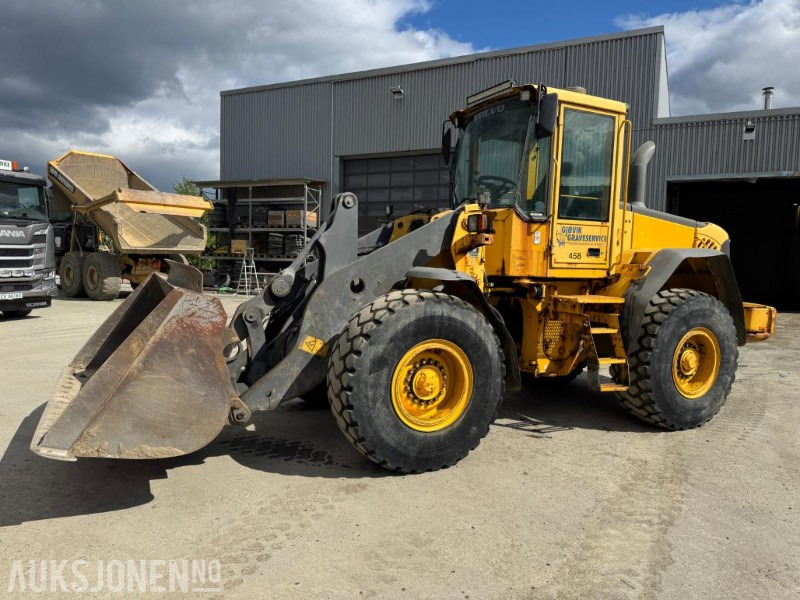 Pá carregadora de rodas 2006 Volvo L70E med skuffe: foto 1