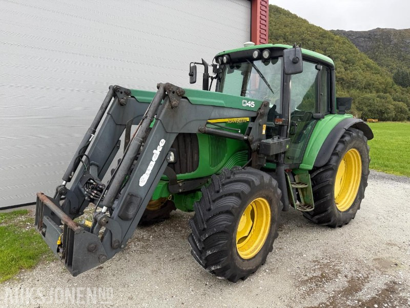 2007 John Deere 6320 med 6069 Timer nylig skiftet Sete og Dekk - Trator: foto 1 2007 John Deere 6320 med 6069 Timer nylig skiftet Sete og Dekk - Trator: foto 1