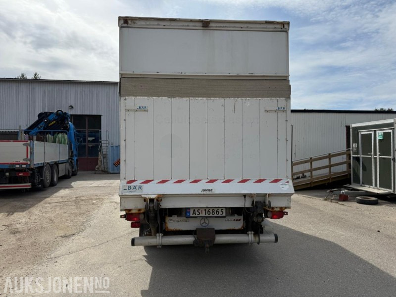 2008 Mercedes-Benz Sprinter skapbil med bakløfter - Camião furgão: foto 4 2008 Mercedes-Benz Sprinter skapbil med bakløfter - Camião furgão: foto 4