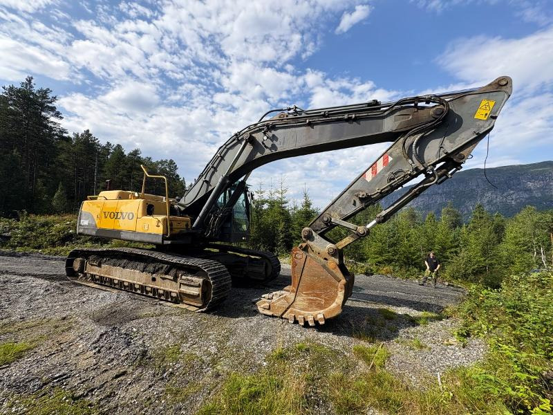 2008 Volvo EC360CL - 16 537 timer - bra tannskuffe - Escavadeira: foto 2 2008 Volvo EC360CL - 16 537 timer - bra tannskuffe - Escavadeira: foto 2