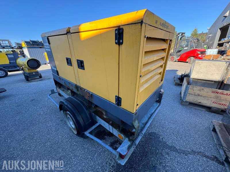 2010 Atlas Copco QAS 40 strømaggregat 40KVA - Equipamento de construção: foto 3 2010 Atlas Copco QAS 40 strømaggregat 40KVA - Equipamento de construção: foto 3