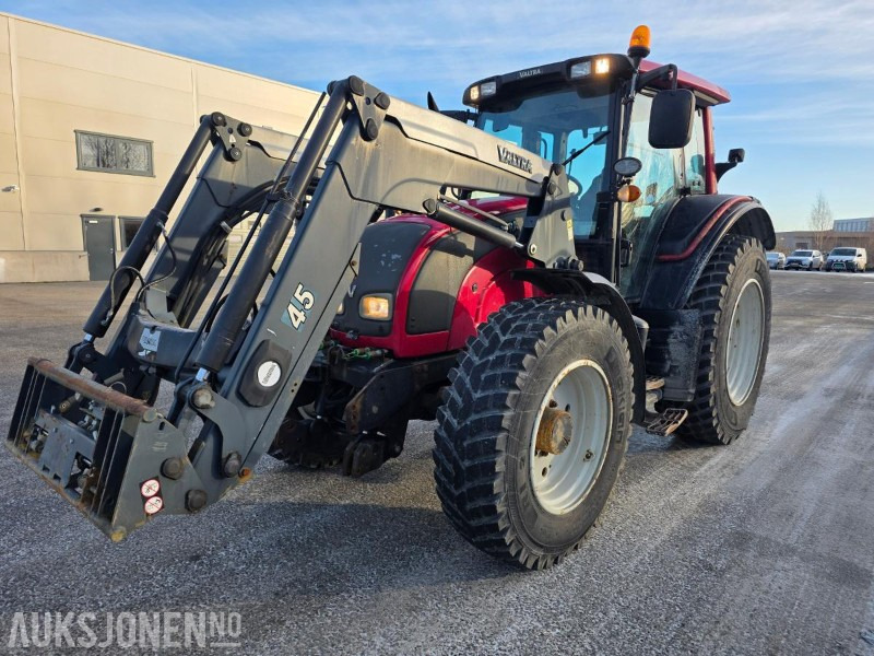 2010 VALTRA N121 HITECH MED FRONTLASTER 50KMT - Trator: foto 1 2010 VALTRA N121 HITECH MED FRONTLASTER 50KMT - Trator: foto 1