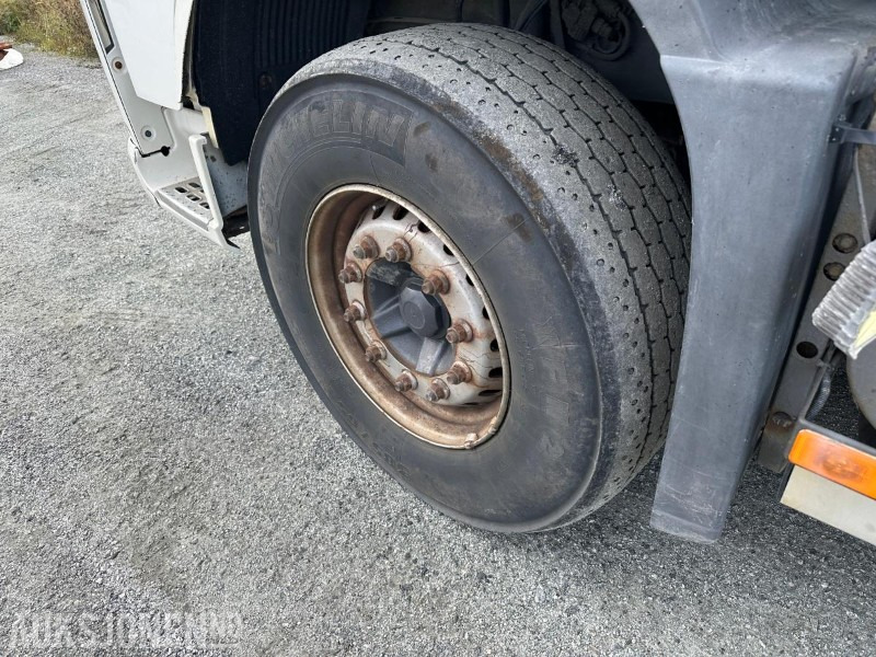 2010 Volvo FH16 6x4 krokbil – 551 hk // Palfinger krokløft // Brøyterigget med underliggende skjær - Camião polibenne: foto 5 2010 Volvo FH16 6x4 krokbil – 551 hk // Palfinger krokløft // Brøyterigget med underliggende skjær - Camião polibenne: foto 5