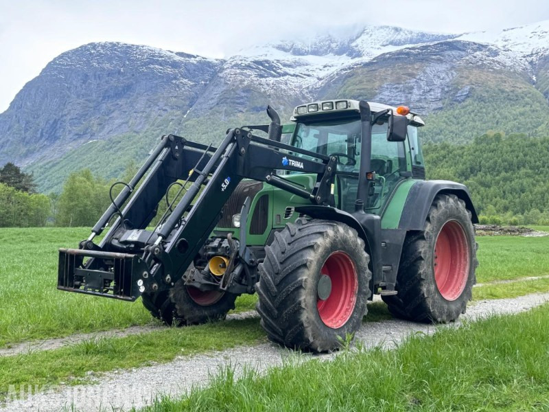 2011 Fendt 718 Vario - Frontlaster - Front hydraulikk - PTO foran - 50 km/t - Trator: foto 1 2011 Fendt 718 Vario - Frontlaster - Front hydraulikk - PTO foran - 50 km/t - Trator: foto 1