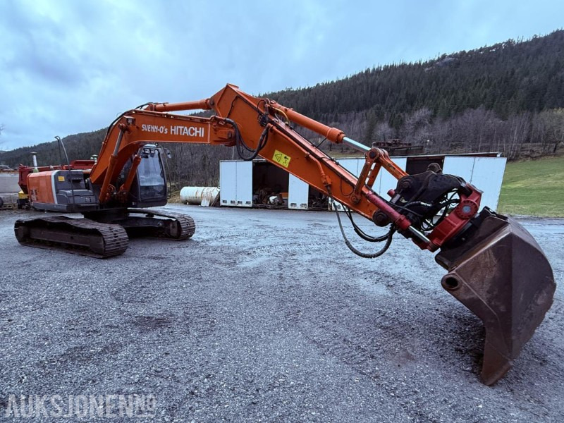 2011 Hitachi ZX210 LC-3 beltegraver KUN 8475 timer - GPS, RT80 Rotortilt, Sentralsmøring - Escavadeira: foto 2 2011 Hitachi ZX210 LC-3 beltegraver KUN 8475 timer - GPS, RT80 Rotortilt, Sentralsmøring - Escavadeira: foto 2