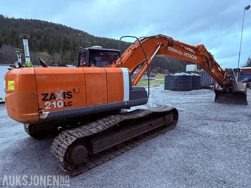 2011 Hitachi ZX210 LC-3 beltegraver KUN 8475 timer - GPS, RT80 Rotortilt, Sentralsmøring - Escavadeira: foto 4 2011 Hitachi ZX210 LC-3 beltegraver KUN 8475 timer - GPS, RT80 Rotortilt, Sentralsmøring - Escavadeira: foto 4