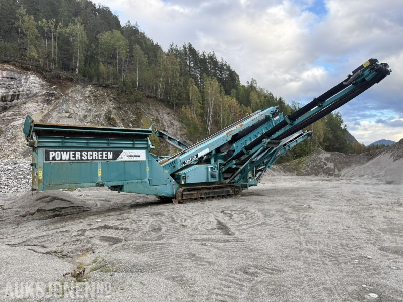2011 Powerscreen Chieftain 1700 – 2011 modell - 4 Fraksjoner – kun 450 timer - Peneira vibratória: foto 1 2011 Powerscreen Chieftain 1700 – 2011 modell - 4 Fraksjoner – kun 450 timer - Peneira vibratória: foto 1