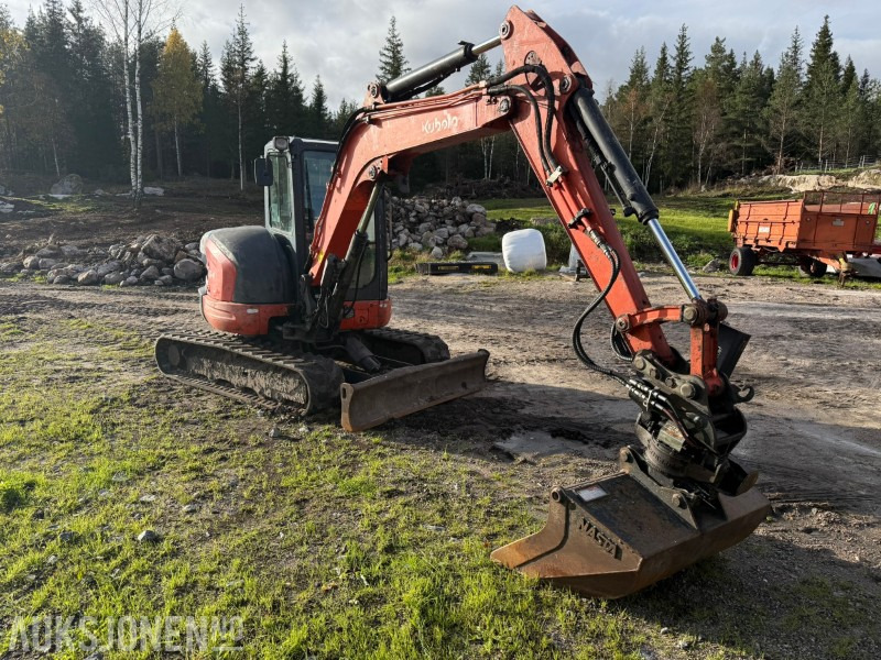 2012 Kubota U55-4 5,5 tonns gravemaskin med Steelwrist rototilt og 2 skuffer - Escavadeira: foto 2 2012 Kubota U55-4 5,5 tonns gravemaskin med Steelwrist rototilt og 2 skuffer - Escavadeira: foto 2