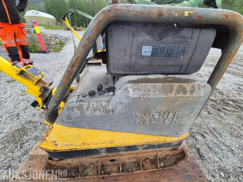 2012 Wacker Neuson DPU6555 / Hoppetusse / Vibroplate / Komprimator - Rolo: foto 5 2012 Wacker Neuson DPU6555 / Hoppetusse / Vibroplate / Komprimator - Rolo: foto 5