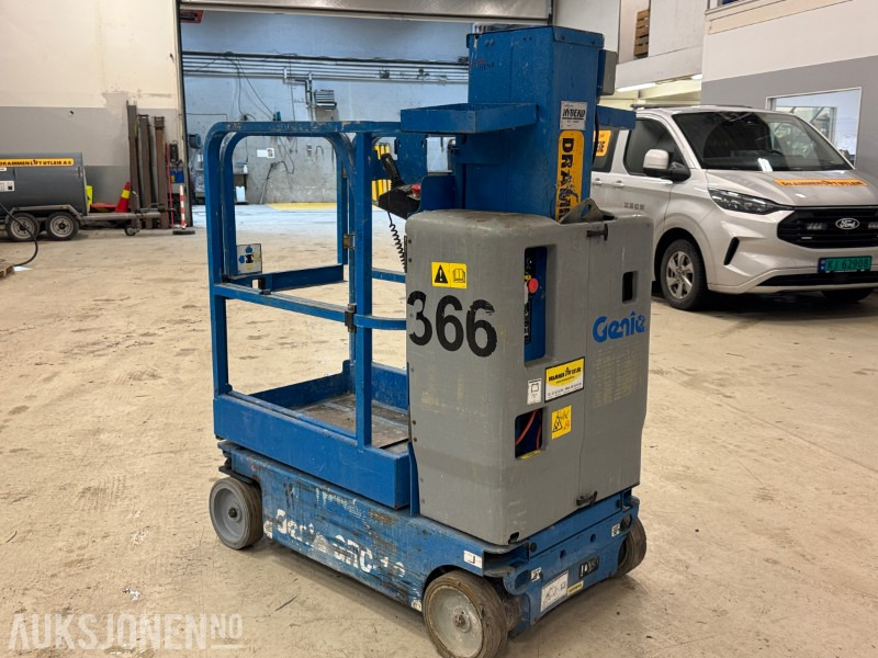 2013 Genie GRC12 mastelift - Plataforma aérea: foto 4 2013 Genie GRC12 mastelift - Plataforma aérea: foto 4