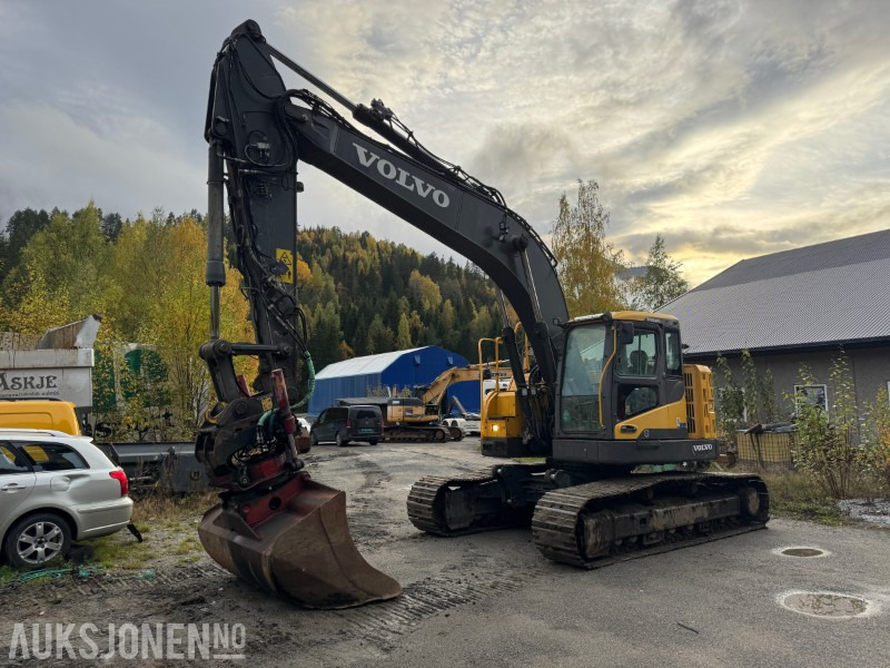 2013 Volvo ECR235DL Beltegraver - Tiltrotator - Escavadeira: foto 1 2013 Volvo ECR235DL Beltegraver - Tiltrotator - Escavadeira: foto 1