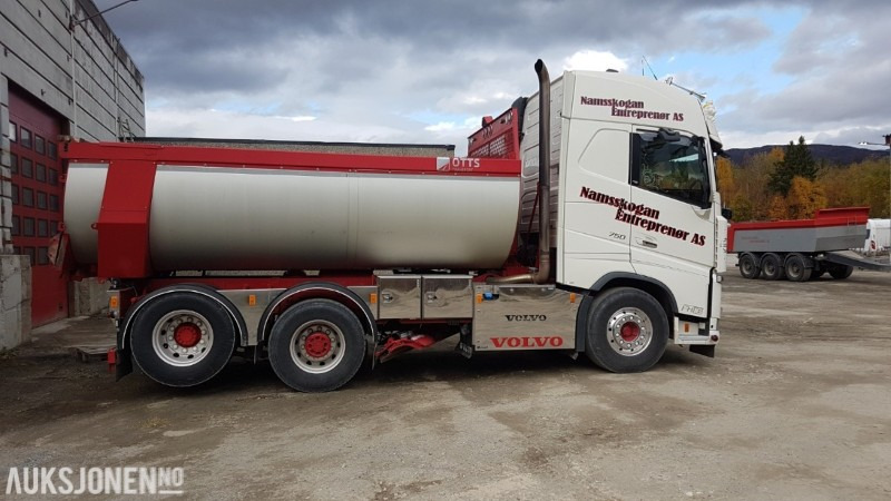 2013 Volvo FH16 750 - 6x2 med henger - Brøyterigget - Boggiløft - Tipphenger - EU godkjent - Euro5 - Camião basculante: foto 3 2013 Volvo FH16 750 - 6x2 med henger - Brøyterigget - Boggiløft - Tipphenger - EU godkjent - Euro5 - Camião basculante: foto 3