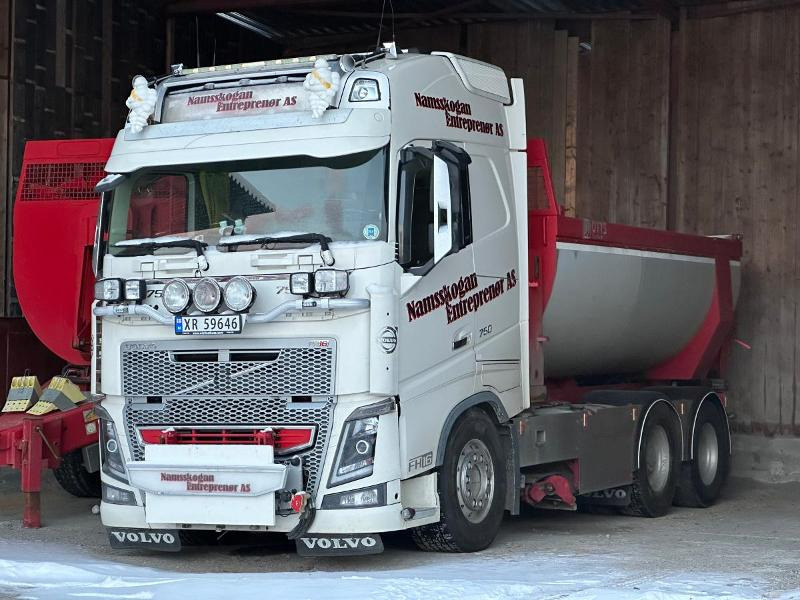 2013 Volvo FH16 750 - 6x2 med henger - Brøyterigget - Boggiløft - Tipphenger - EU godkjent - Euro5 - Camião basculante: foto 1 2013 Volvo FH16 750 - 6x2 med henger - Brøyterigget - Boggiløft - Tipphenger - EU godkjent - Euro5 - Camião basculante: foto 1