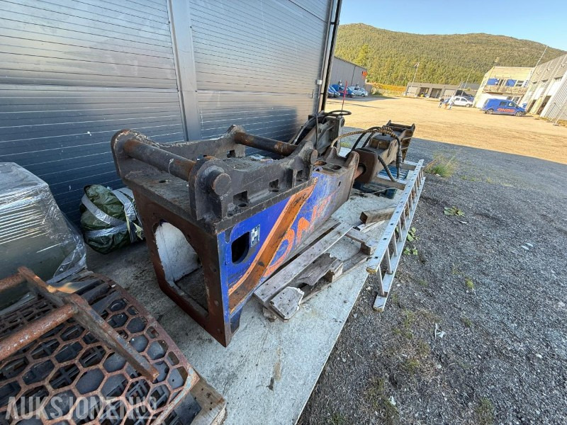 2014 Furukawa FXJ-375 dele-hammer - Equipamento de construção: foto 2 2014 Furukawa FXJ-375 dele-hammer - Equipamento de construção: foto 2