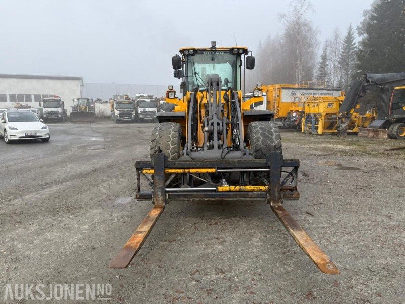 2014 Volvo L120G hjullaster, 7763 timer, Hydr. pallegaffel, nylig service og årskontroll - Pá carregadora de rodas: foto 2 2014 Volvo L120G hjullaster, 7763 timer, Hydr. pallegaffel, nylig service og årskontroll - Pá carregadora de rodas: foto 2