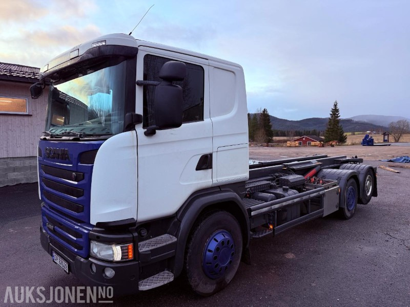 2015 Scania G450 EURO 6 444933 km - Styrbar boggi og Webasto - Camião polibenne: foto 1 2015 Scania G450 EURO 6 444933 km - Styrbar boggi og Webasto - Camião polibenne: foto 1