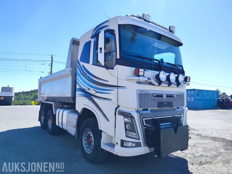 2015 Volvo FH650 Dumperkasse 6X4 med brøyteutstyr - Camião basculante: foto 4 2015 Volvo FH650 Dumperkasse 6X4 med brøyteutstyr - Camião basculante: foto 4