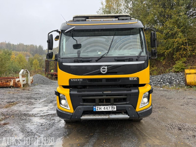 2015 Volvo FMX 540 TIPPBIL M/ MAUR HENGER- SERVICEHISTORIKK EURO 6 4 AKSLET. - Camião basculante: foto 3 2015 Volvo FMX 540 TIPPBIL M/ MAUR HENGER- SERVICEHISTORIKK EURO 6 4 AKSLET. - Camião basculante: foto 3