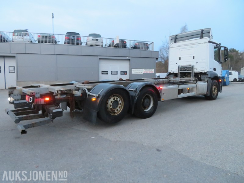 2016 Mercedes-Benz ANTOS 2535, kun 72109 km, automat, multiratt, ryggekamera, - Camião transportador de contêineres/ Caixa móvel: foto 4 2016 Mercedes-Benz ANTOS 2535, kun 72109 km, automat, multiratt, ryggekamera, - Camião transportador de contêineres/ Caixa móvel: foto 4