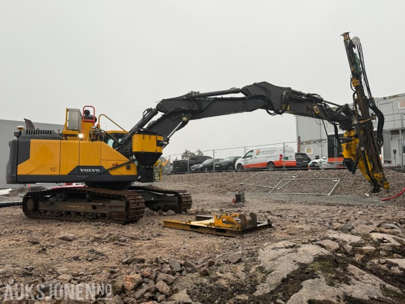 2016 VOLVO EC300EL BELTEGRAVER M/BORTÅRN - SERVICEHISTORIKK - ENGCON TILTROTATOR - MASKINSTYRING - SENTRALSMØRING. - Escavadora de rastos: foto 3 2016 VOLVO EC300EL BELTEGRAVER M/BORTÅRN - SERVICEHISTORIKK - ENGCON TILTROTATOR - MASKINSTYRING - SENTRALSMØRING. - Escavadora de rastos: foto 3