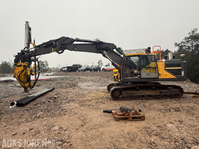 2016 VOLVO EC300EL BELTEGRAVER M/BORTÅRN - SERVICEHISTORIKK - ENGCON TILTROTATOR - MASKINSTYRING - SENTRALSMØRING. - Escavadora de rastos: foto 1 2016 VOLVO EC300EL BELTEGRAVER M/BORTÅRN - SERVICEHISTORIKK - ENGCON TILTROTATOR - MASKINSTYRING - SENTRALSMØRING. - Escavadora de rastos: foto 1