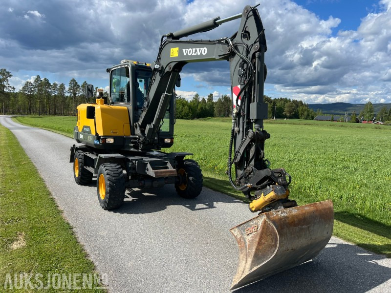 2016 Volvo EW60E hjulmaskin godt utstyrt hjulmaskin med henger - Escavadeira: foto 2 2016 Volvo EW60E hjulmaskin godt utstyrt hjulmaskin med henger - Escavadeira: foto 2