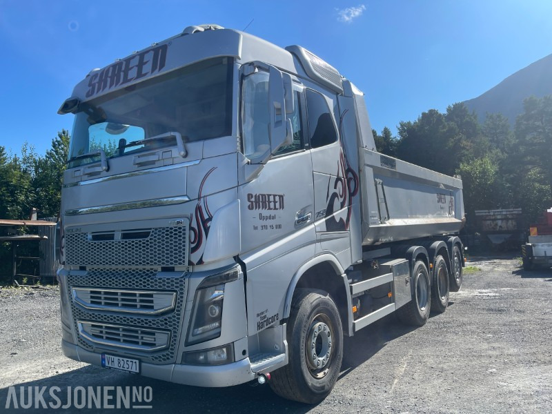2016 Volvo FH16 FH750 8x4 tippbil - Camião basculante: foto 1 2016 Volvo FH16 FH750 8x4 tippbil - Camião basculante: foto 1