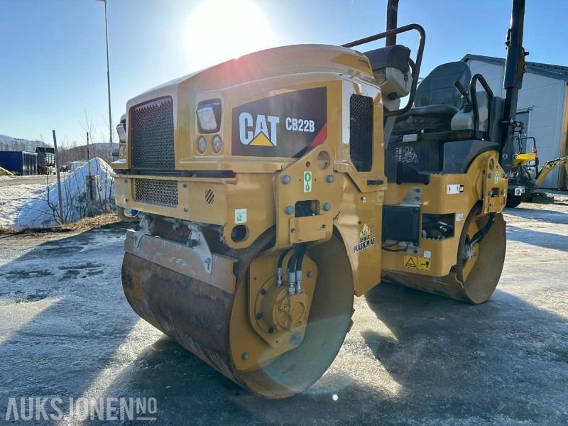2017 CAT CB22B VIBRO VALS - 1678 Timer - Rolo: foto 1 2017 CAT CB22B VIBRO VALS - 1678 Timer - Rolo: foto 1