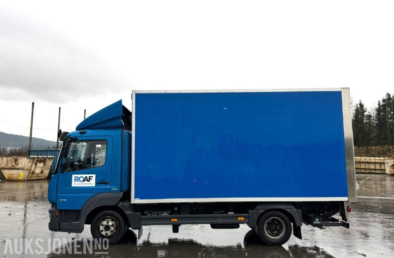 2017 Mercedes-Benz ATEGO 818 L skapbil | Palfinger lift | Ulefoss skap - Camião furgão: foto 2 2017 Mercedes-Benz ATEGO 818 L skapbil | Palfinger lift | Ulefoss skap - Camião furgão: foto 2