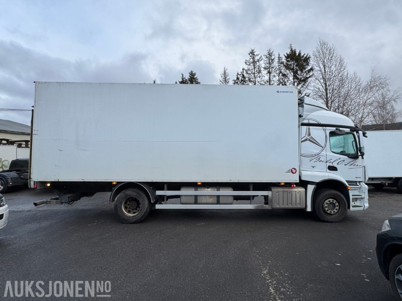 2017 Mercedes-Benz Actros 4x2 SKAPBIL EURO6 BUSSBYGG M/SIDEÅPNING HELLUFT ZEPRO - Camião furgão: foto 4 2017 Mercedes-Benz Actros 4x2 SKAPBIL EURO6 BUSSBYGG M/SIDEÅPNING HELLUFT ZEPRO - Camião furgão: foto 4