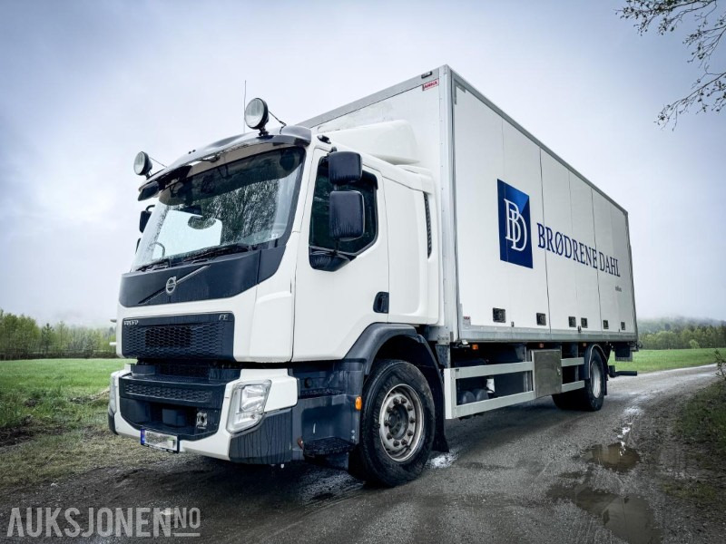 2017 Volvo FE - 320 - Distribusjons lastebil med bakløft - Gått kun 264.000 km - Camião furgão: foto 1 2017 Volvo FE - 320 - Distribusjons lastebil med bakløft - Gått kun 264.000 km - Camião furgão: foto 1