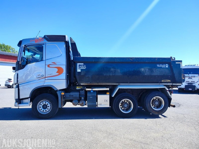 2017 Volvo FH 6x4 med Norslep dumperkasse – Tandemløft, brøyteopplegg og komplett tilhengeropplegg - Camião basculante: foto 2 2017 Volvo FH 6x4 med Norslep dumperkasse – Tandemløft, brøyteopplegg og komplett tilhengeropplegg - Camião basculante: foto 2