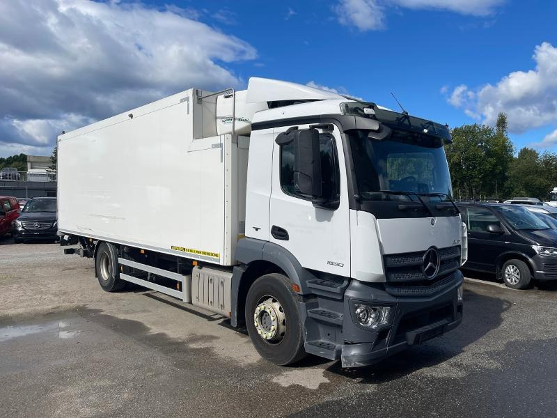 2018 Mercedes-Benz ANTOS 1830 skapbil m kjøleaggregat, baklem, EU, Lav km, Euro 6, multiratt - Camião furgão: foto 3 2018 Mercedes-Benz ANTOS 1830 skapbil m kjøleaggregat, baklem, EU, Lav km, Euro 6, multiratt - Camião furgão: foto 3