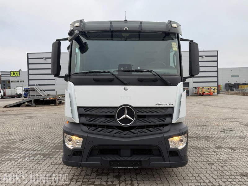 2018 Mercedes-Benz Antos 1830 skapbil, med kjøling, 360-kamera, baklem, multiratt, dab, fjernkontroll - Camião furgão: foto 2 2018 Mercedes-Benz Antos 1830 skapbil, med kjøling, 360-kamera, baklem, multiratt, dab, fjernkontroll - Camião furgão: foto 2