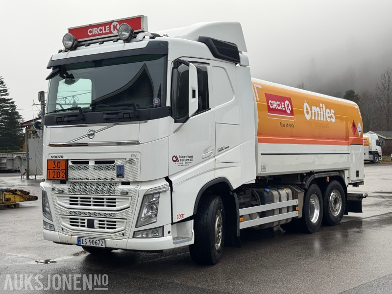 2018 Volvo FH500 - Tankbil - HMK Bilcon tankpåbygg, 18 m³, 4 kammer - Helluft - Camião cisterna: foto 1 2018 Volvo FH500 - Tankbil - HMK Bilcon tankpåbygg, 18 m³, 4 kammer - Helluft - Camião cisterna: foto 1