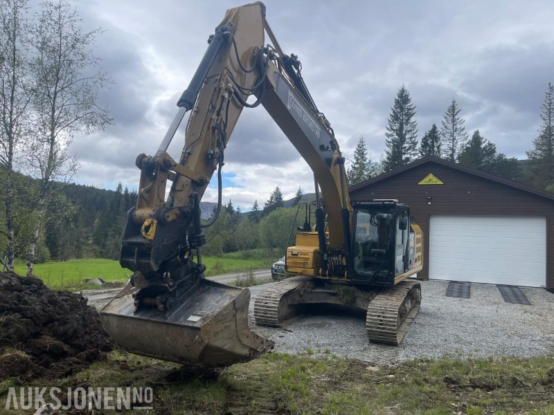 2019 Cat 326FL Gravemaskin med maskinstyring, rototilt og 4 skuffer - Escavadeira: foto 2 2019 Cat 326FL Gravemaskin med maskinstyring, rototilt og 4 skuffer - Escavadeira: foto 2